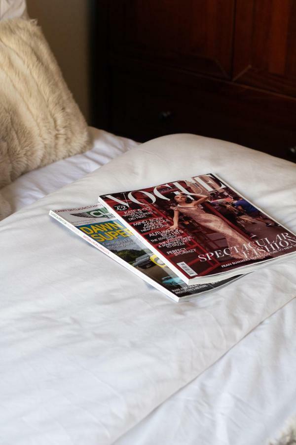 Most Central Luxury Apartment - Sleeps 4 & Free Parking! 체스터 외부 사진
